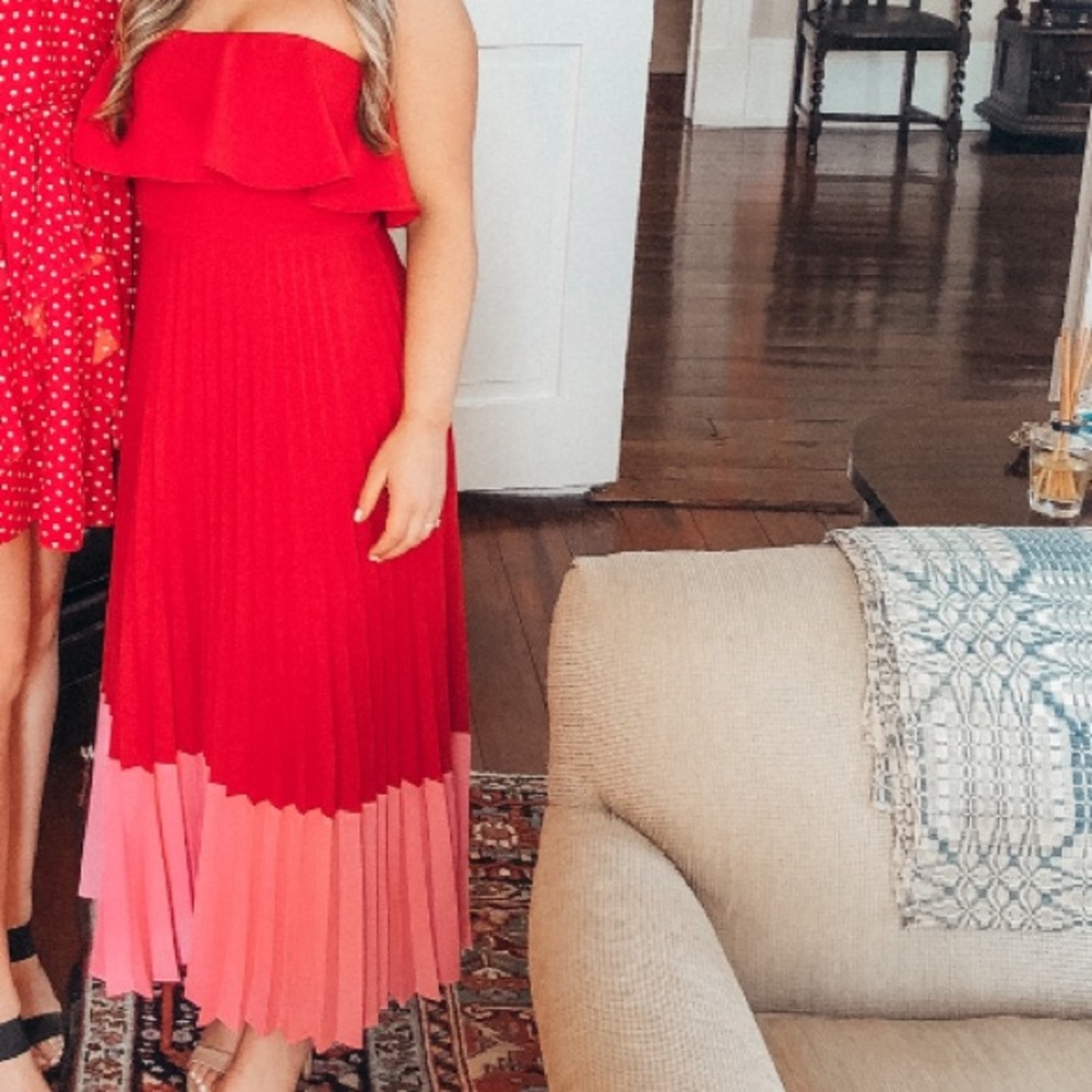 Color block strapless pleated midi dress